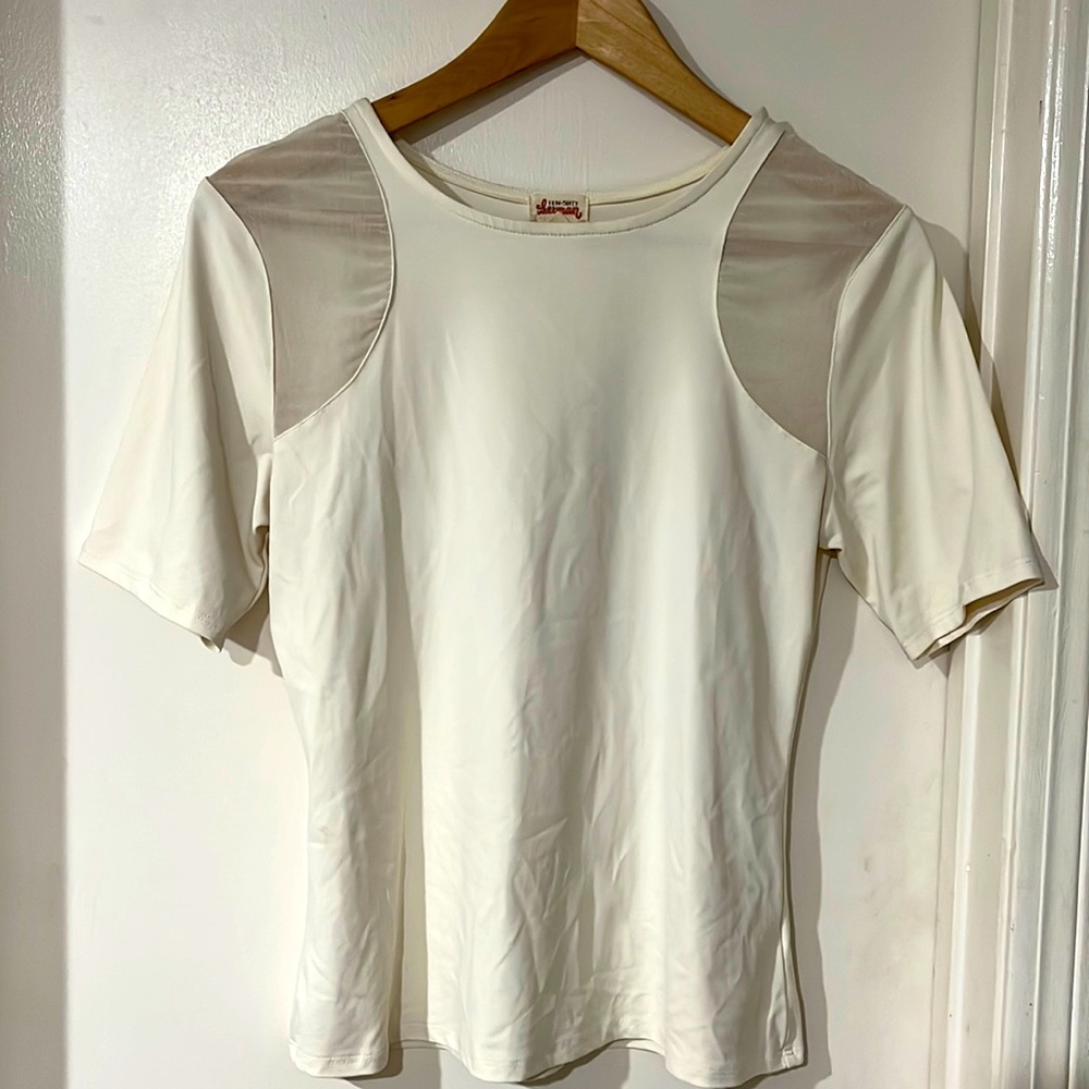 Cool Cream Tee with mesh on shoulders - L